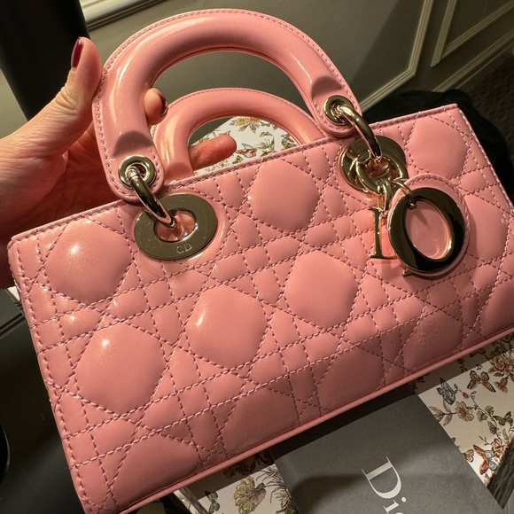 LADY D-JOY - BRAND NEW - Size SMALL PATENT LEATHER - Picture 3 of 9